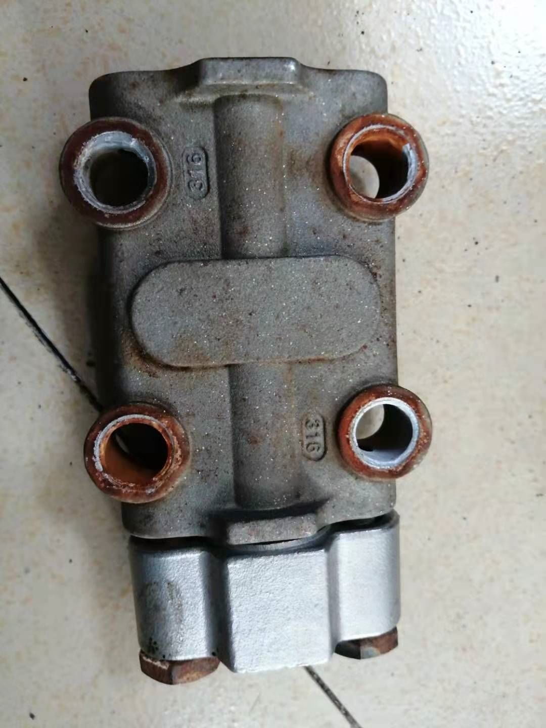 电容差压变送器拆卸查看内部结构